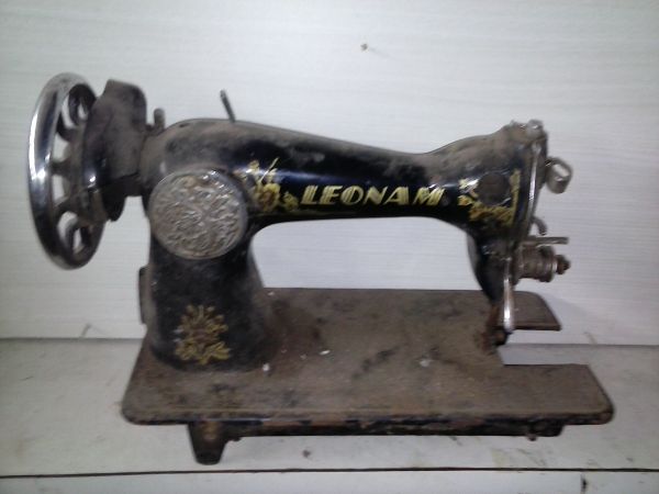 maquina de costura antiga